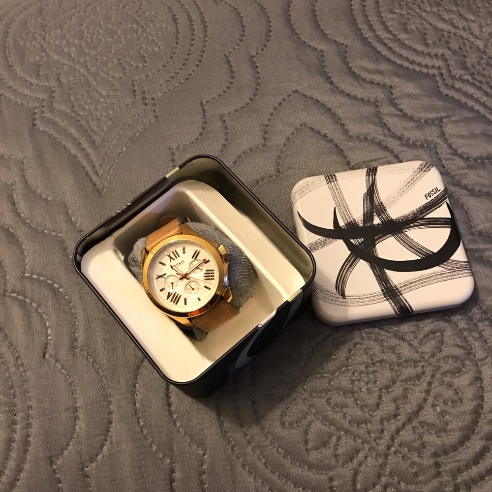 Fossil Watch - Picture 3 of 4